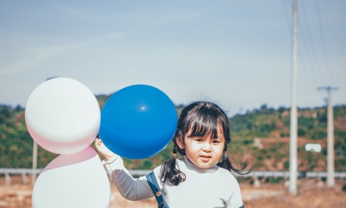 宝宝出汗还发烧正常吗-宝宝发热出汗后的处理方法,中国宝宝身上出汗却在发烧网站